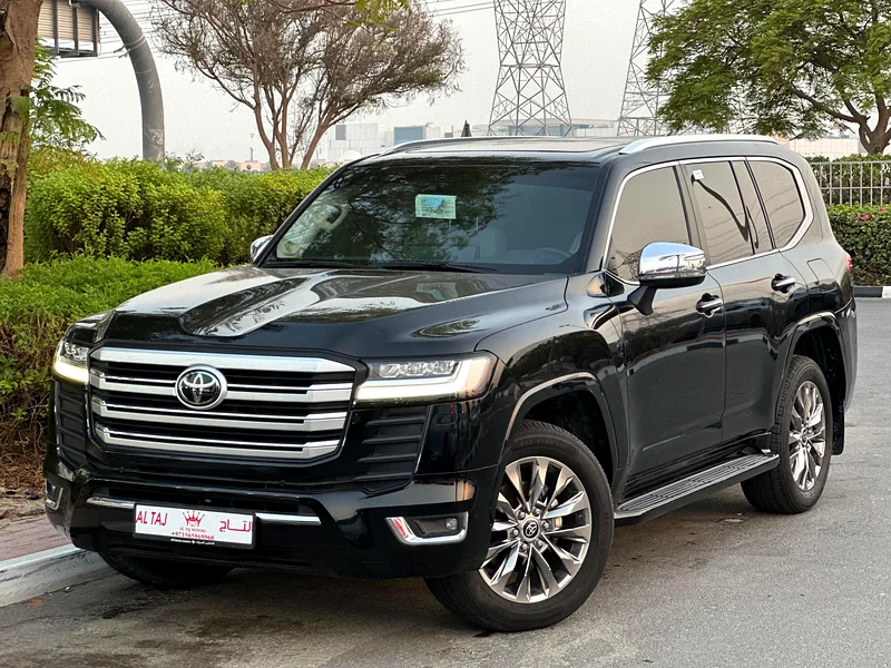 Toyota Land Cruiser VXR 2023 GCC UNDER WARRANTY AND SERVICE CONTRACT63700380345346110