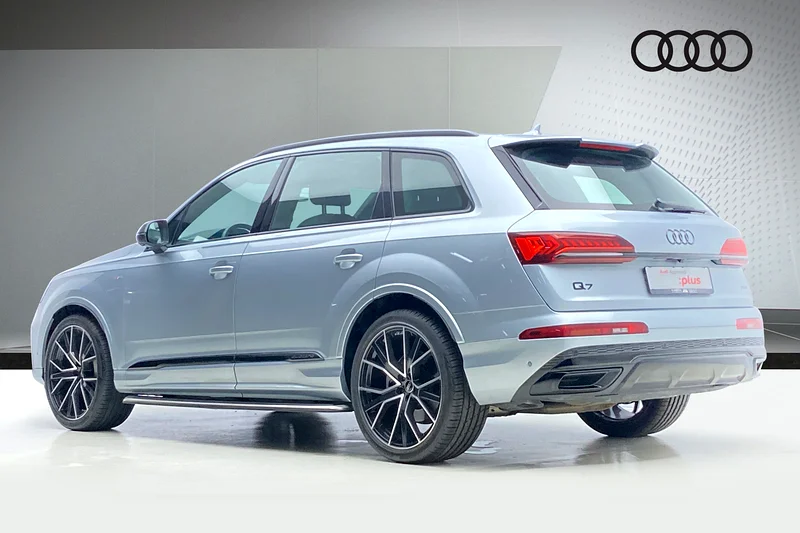 Audi Q7 55TFSI Quattro Progress Black | Warranty | Service | Free Registration63699036741891111