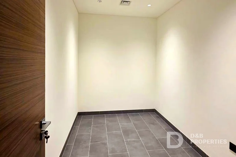 Prime Location | Spacious | Vacant | Best Deal63759461462147114