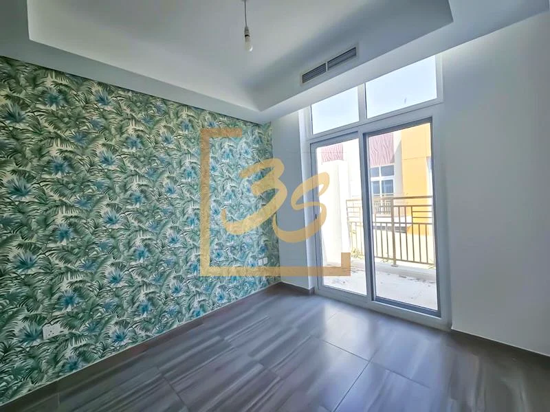 Single row | Backing Park | Call Now64003366157827113