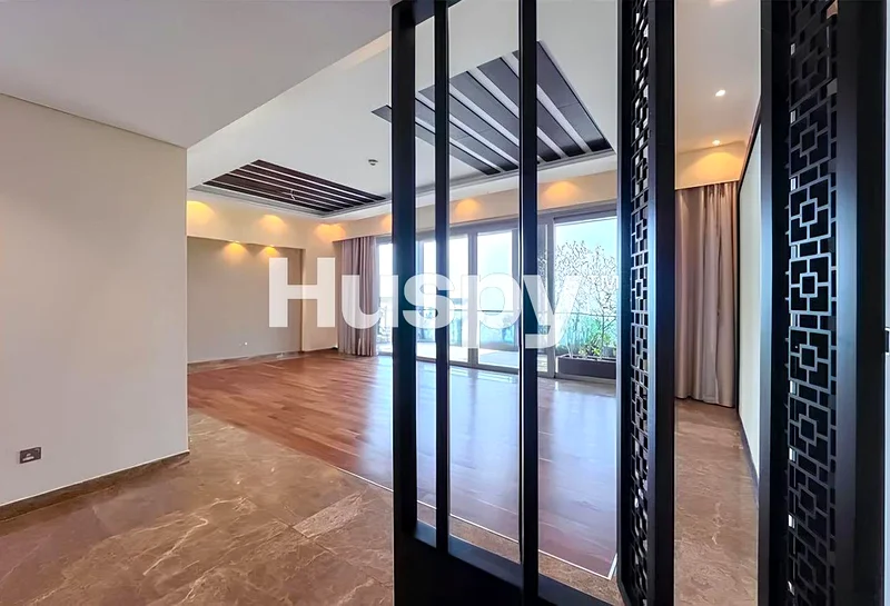 Sea View | Beach Access | Vacant on Transfer64009773801219114