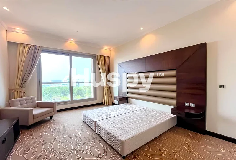Sea View | Beach Access | Vacant on Transfer64009773801219113