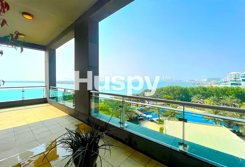 Sea View | Beach Access | Vacant on Transfer64009773801219110