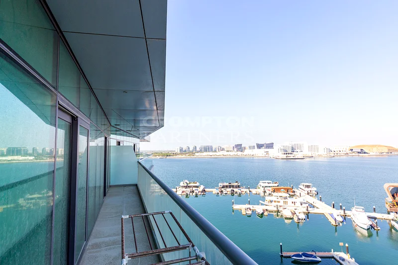 Spacious 2BR | Stunning Sea View | Tenanted63851672454145110