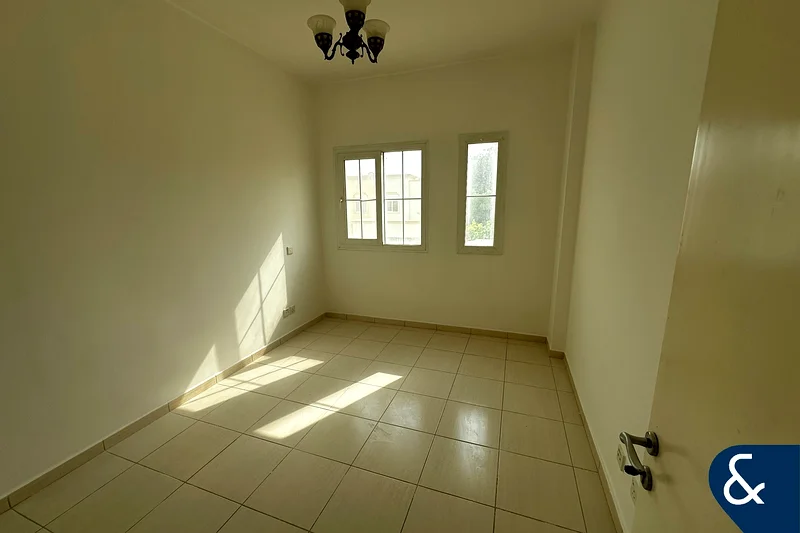 Biggest Plot | Vacant | Near lake and park63922857747202114