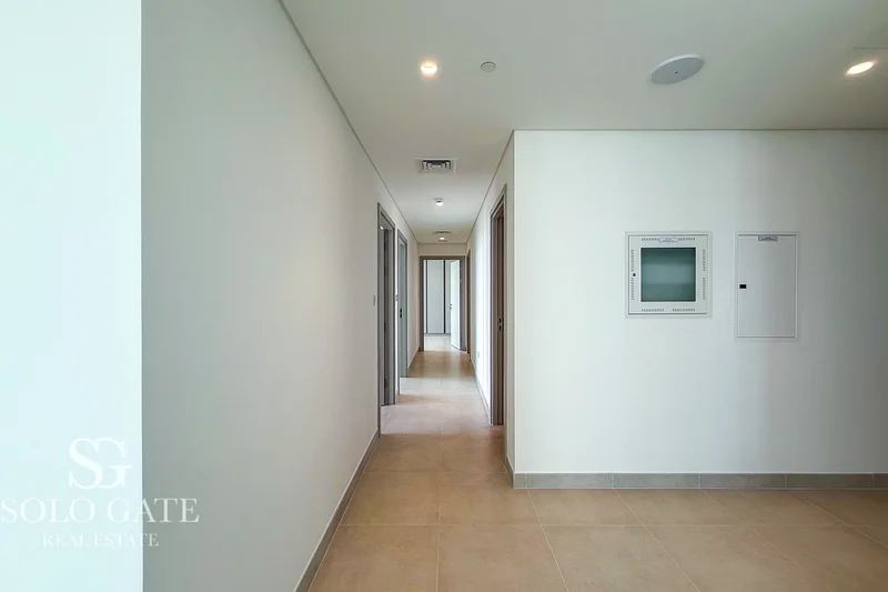 Canal View | High Floor | Brand New63761333275395111