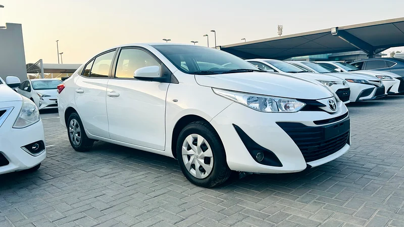 Toyota Yaris 201963699051549826111