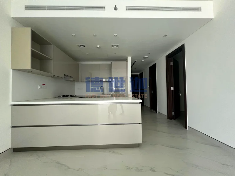 طابق عالي | بالقرب من نورث لندن | شقة بغرفة نوم واحدة + خادمة63756291788418111