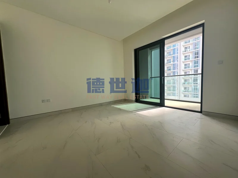 طابق عالي | بالقرب من نورث لندن | شقة بغرفة نوم واحدة + خادمة63756291788418113