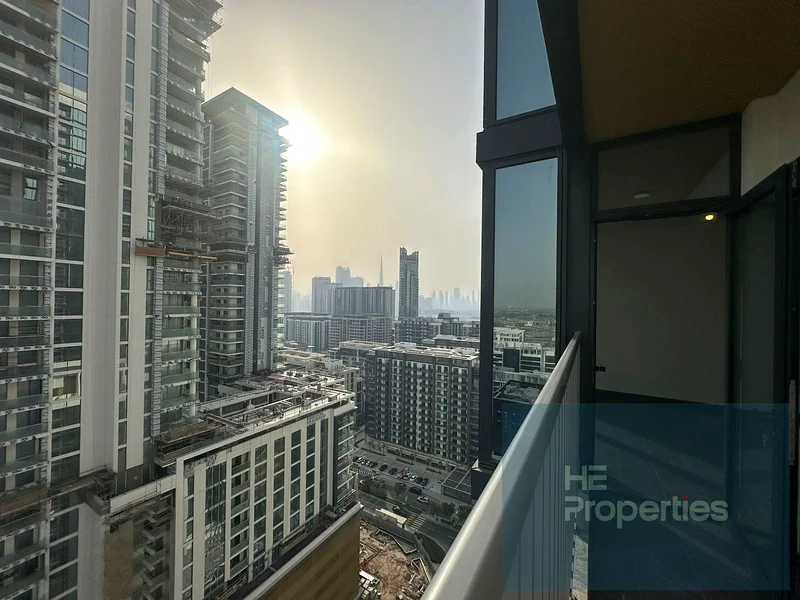 الطابق العالي | جديد بالكامل | شقة واسعة من غرفتي نوم63759058723969114