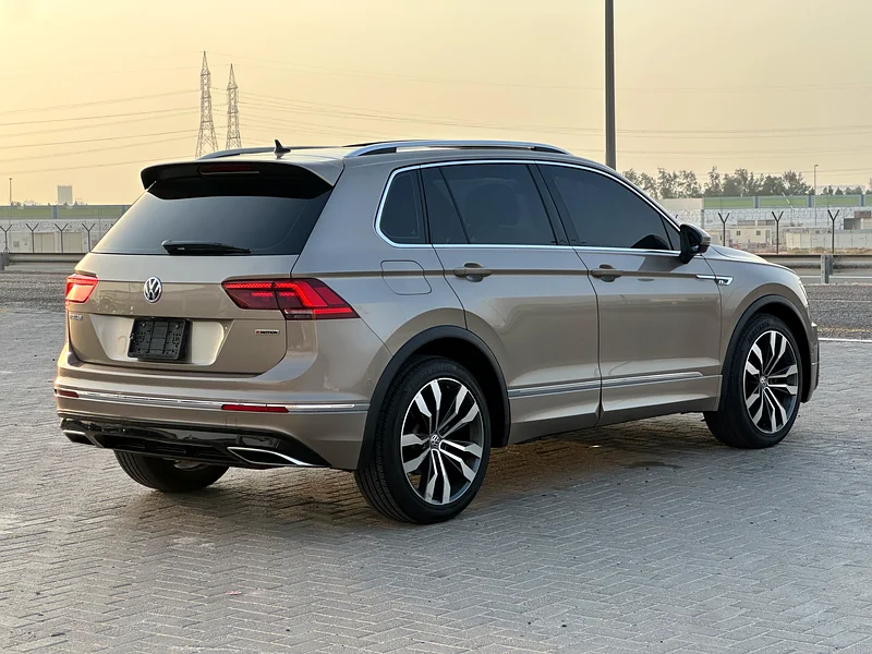 Volkswagen tiguan 2018 RLine GCC original paint first owner no accident super clean car63699034524801111