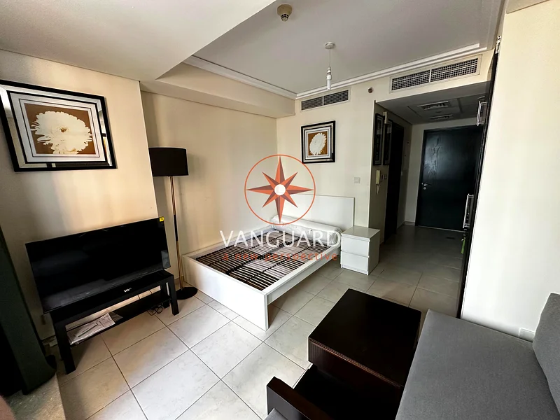 مؤثث بالكامل | طابق منخفض | شاغر قريبًا63749431074306114