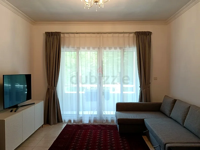 Furnished Studio  a few steps from DIP Metro for a monthly rental.63828111146241111