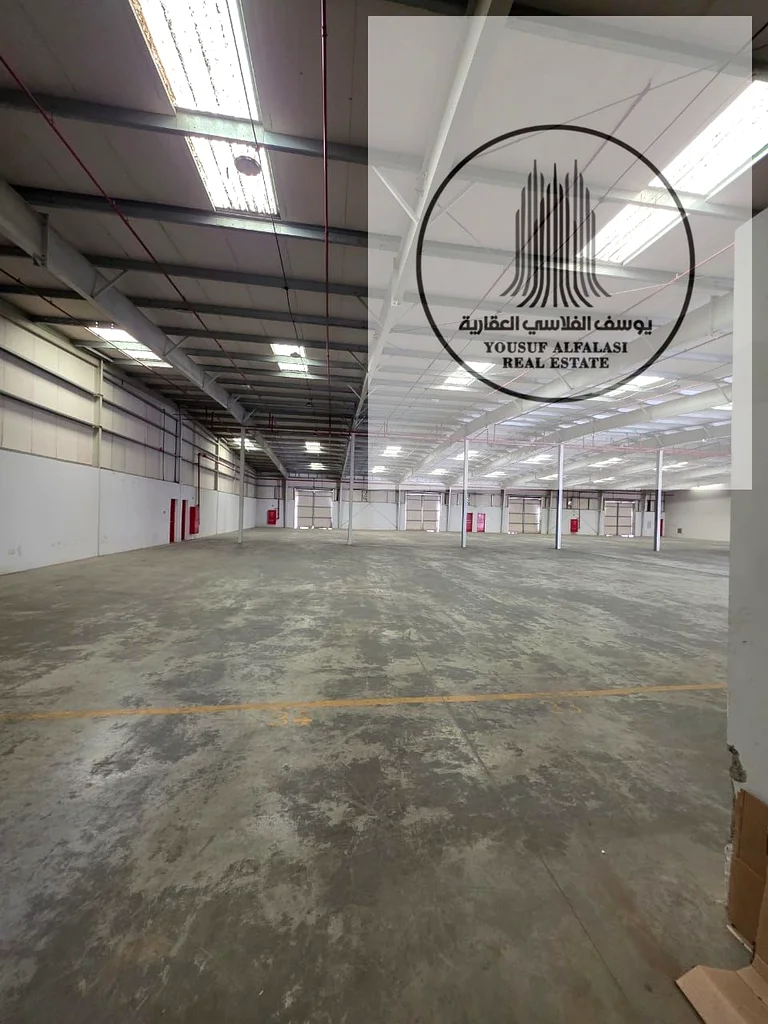 For rent in Al Sajaa Industrial Area space 45,000 square electricity 50 kw price 2,475,000 dirhams storage only63622638695426114