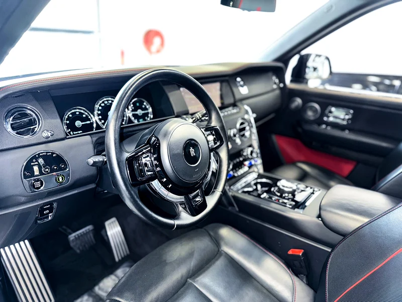 2019 ROLLS-ROYCE CULLINAN BLACK BADGE KIT | REAR CURTAINS | EXECUTIVE SEATS | BESPOKE SOUND SYSTEM |63699029494401114