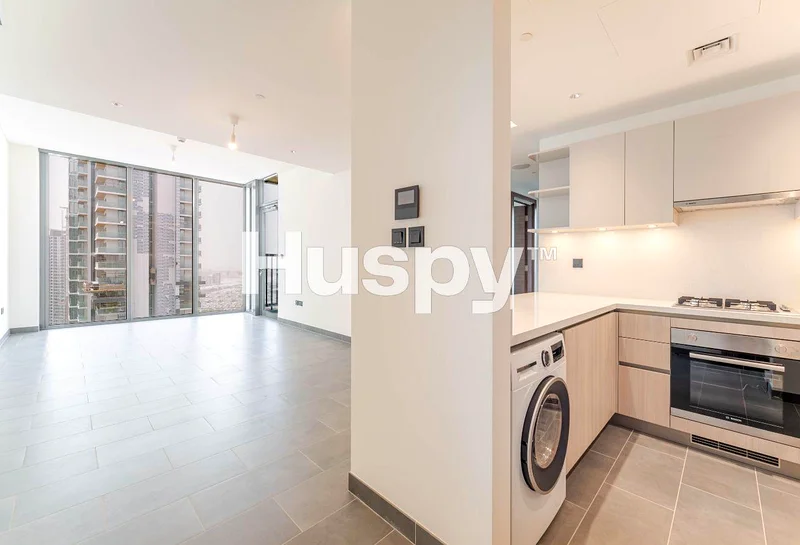 Skyline Views | High Floor | With Study63758548157826113
