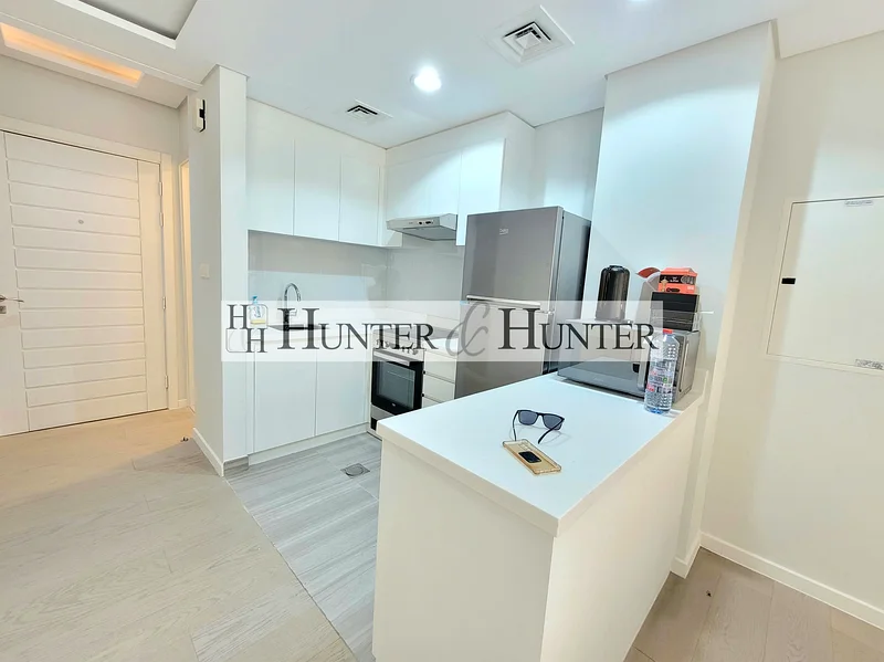VACANT | END UNIT | TERRACE ACCESS | FURNISHED64003366167937114