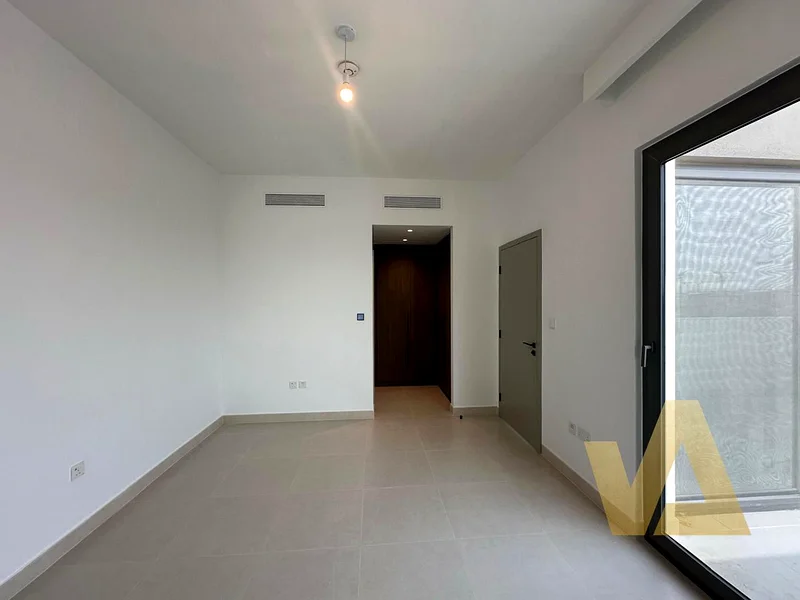 Single Row | Vacant | Lagoon facing | Open Kitchen63807175814915114