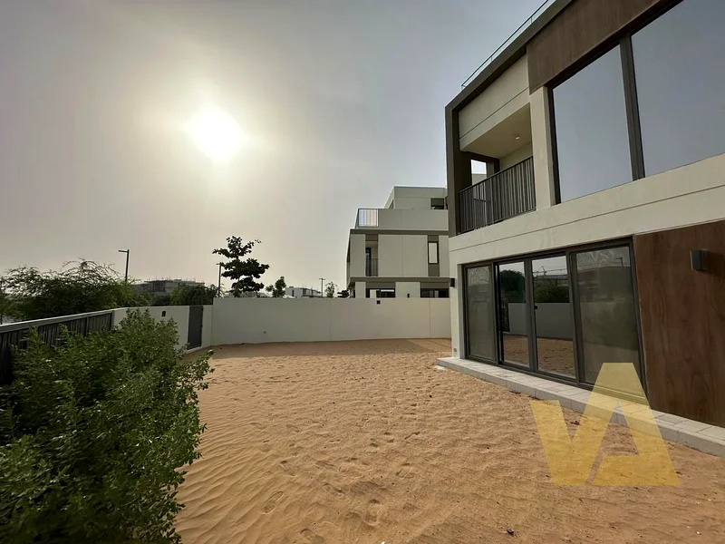 Single Row | Vacant | Lagoon facing | Open Kitchen63807175814915110