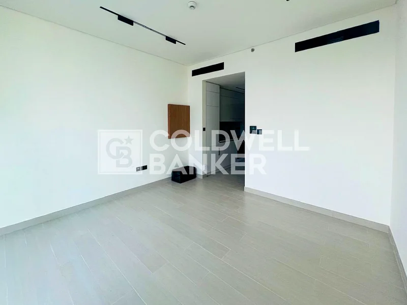 Community View | 1 Cheque Payment  | Spacious Unit63785900702595110