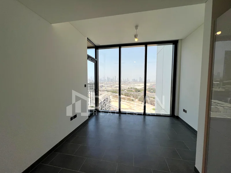 طابق عالي | نصف مفروش | عصري63759364553601114