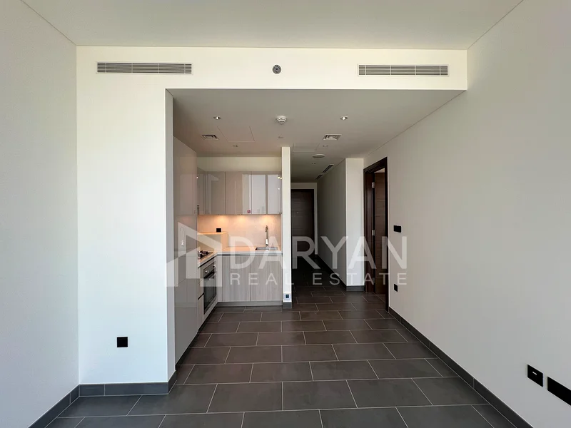 طابق عالي | نصف مفروش | عصري63759364553601112