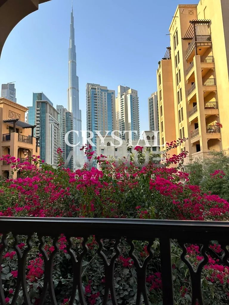 غير مفروشة | موقع متميز | إطلالة كاملة على برج خليفة63771612330881110