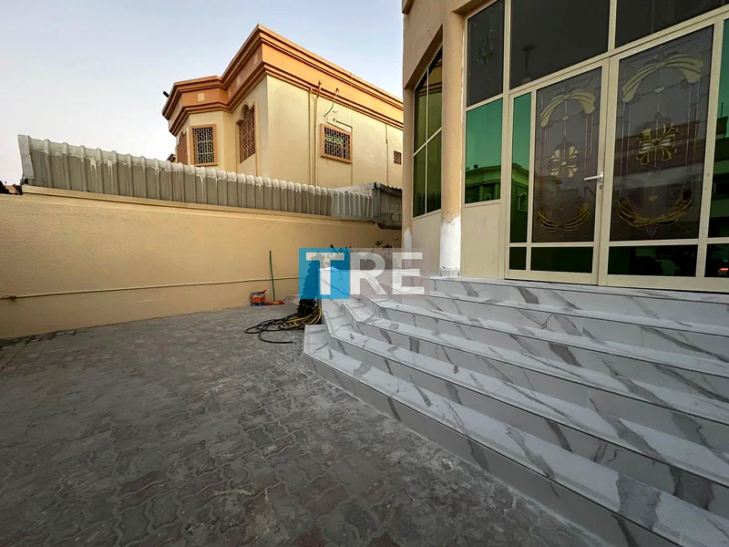 PRESTIGIOUS SPACIOUS 5 BHK VILLA FOR RENT IN AL RAWDA 3 ON MAIN SHIEKH AMMAR STREET63719697564801113