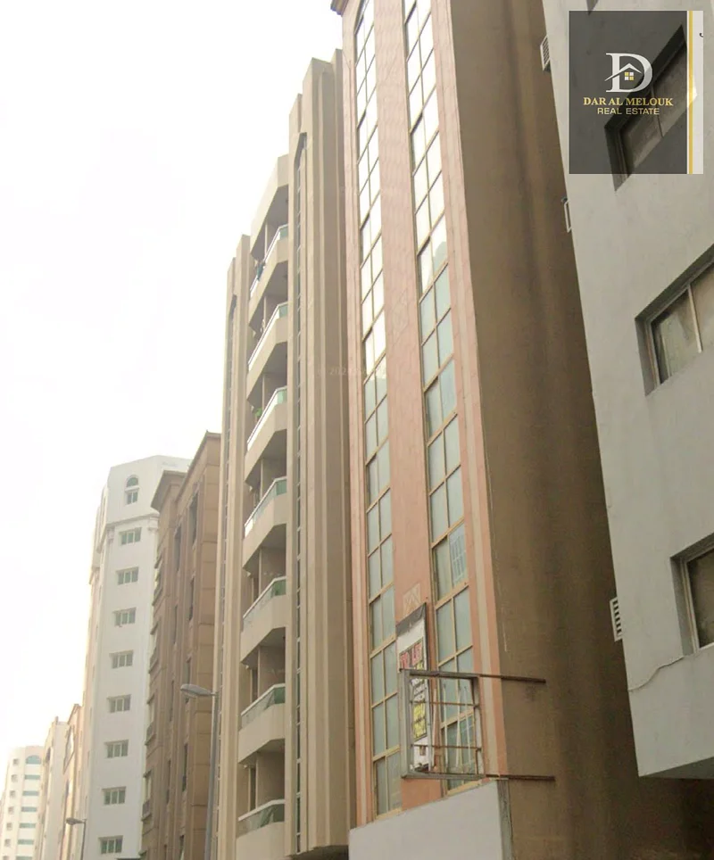 للبيع في الشارقة، منطقة القصيمية مبنى تجاري/سكني مساحة 2400 قدم مربع63819129118851111