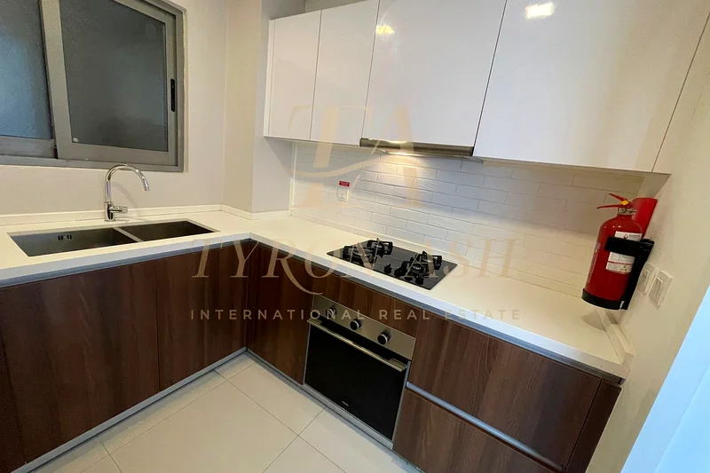 Burj Khalifa View | Spacious | Prime Location63800399163010113
