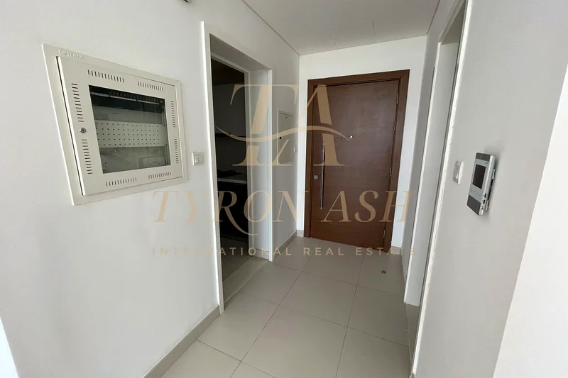 Burj Khalifa View | Spacious | Prime Location63800399163010112