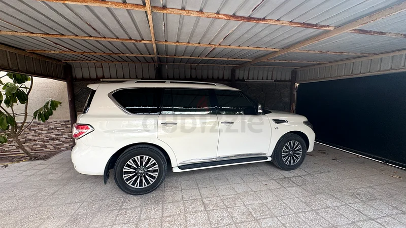 Nissan Patrol Platinum V8 full option63699059048323112