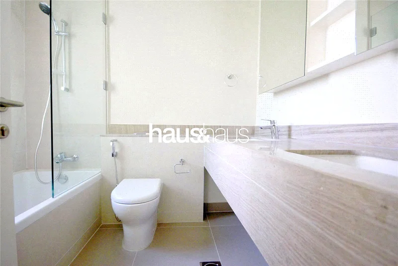 Well Maintained | Single row | Available 14th Oct63761148022787114
