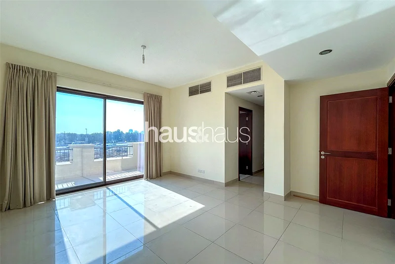 Single row | Spacious | Type 163727208388226114