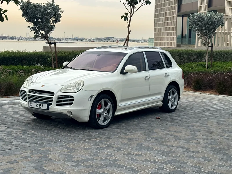 Porsche Cayenne Turbo S63699038325122110