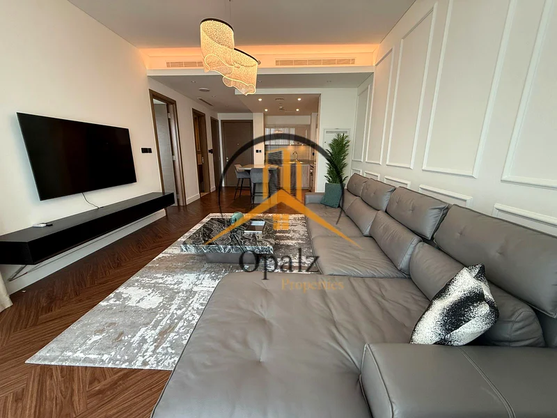 "💫 شقة أنيقة بغرفة نوم واحدة 🏡 مفروشة بالكامل | طابق عالٍ 🌇 إطلالات أيقونية 🌳🌆 | حياة فاخرة ✨"63756383739265111