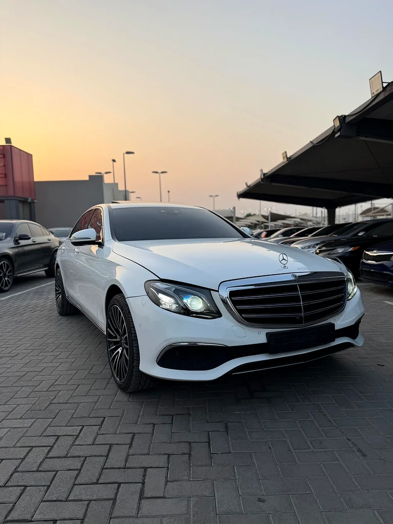 Mercedes E300 full option clean title 2019 Korean63699044252930112
