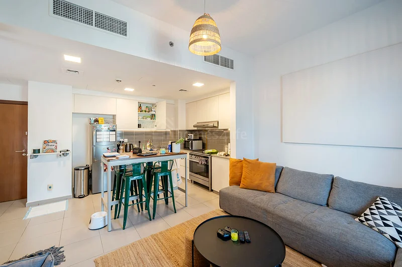 WELL MAINTAINED UNIT | BOULEVARD VIEW | SPACIOUS63952529491970111