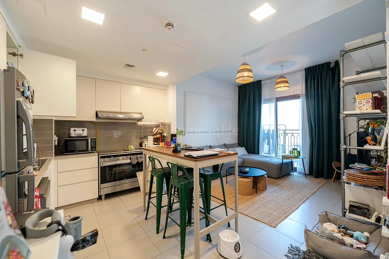 WELL MAINTAINED UNIT | BOULEVARD VIEW | SPACIOUS63952529491970113