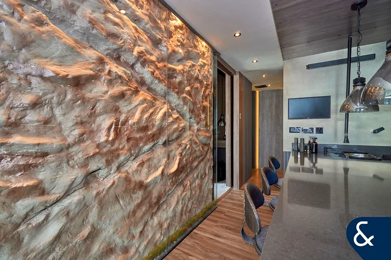 Marina View | Upgraded | Vacant On Transfer64037800075777114