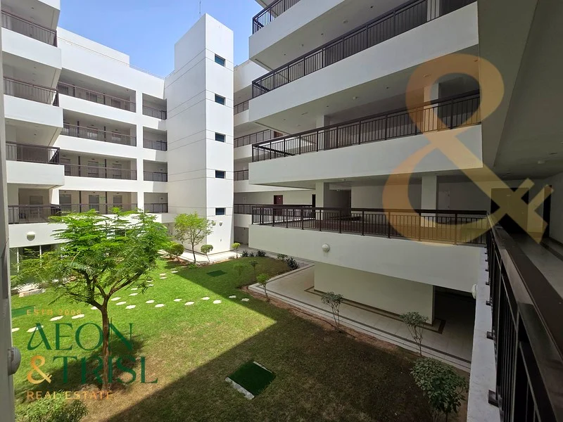 Studio | Largest Layout | Vacant | Pool View63916247870338110