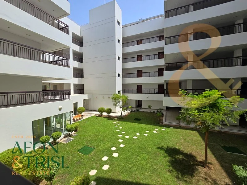 Studio | Largest Layout | Vacant | Pool View63916247870338112