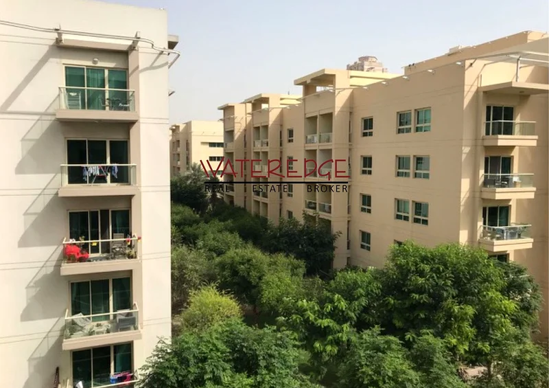 شقة ركنية نادرة تم صيانتها بشكل مثالي63809292816259111