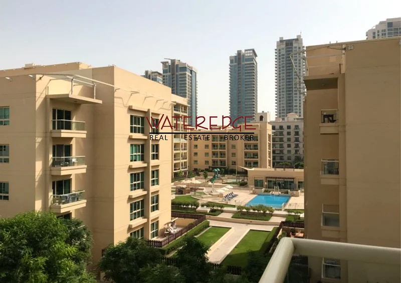 شقة ركنية نادرة تم صيانتها بشكل مثالي63809292816259112