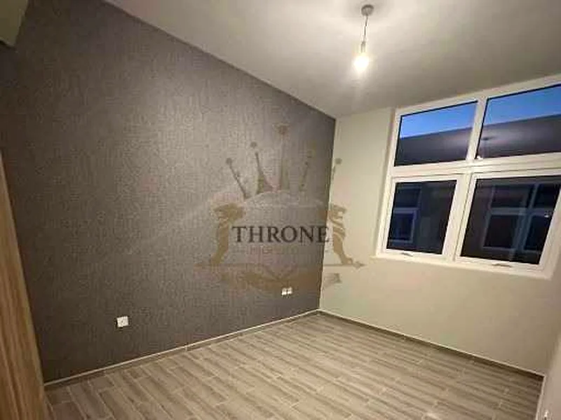 Near To Amenities | Vacant | Modern Style | RE-M Layout64005978985217113