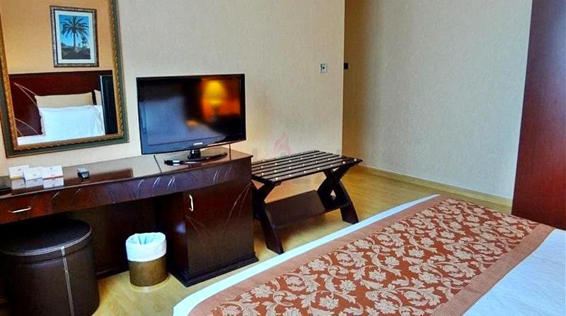غرفة خاصة مفروشة بالكامل متاحة قرب مركز ديرة سيتي سنتر63796680709506111