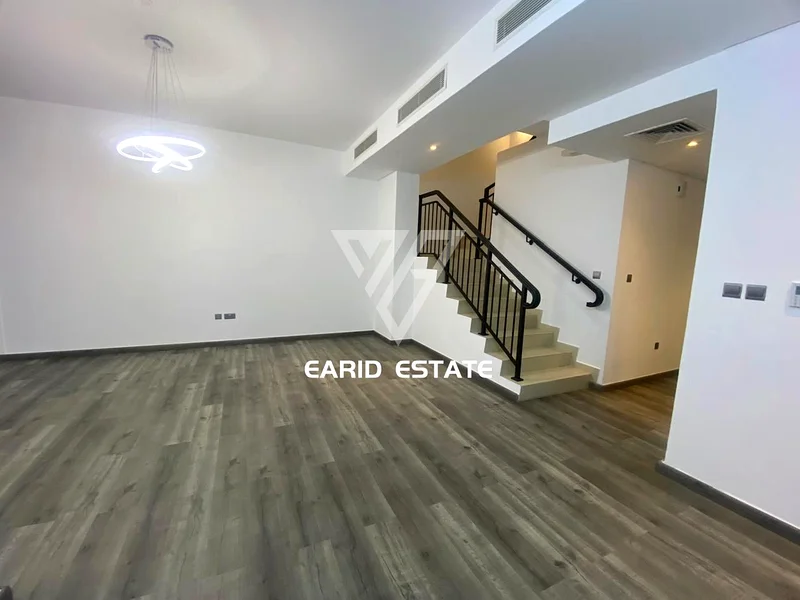 Single Row | Well Maintained | L Shape Garden63740771454083110