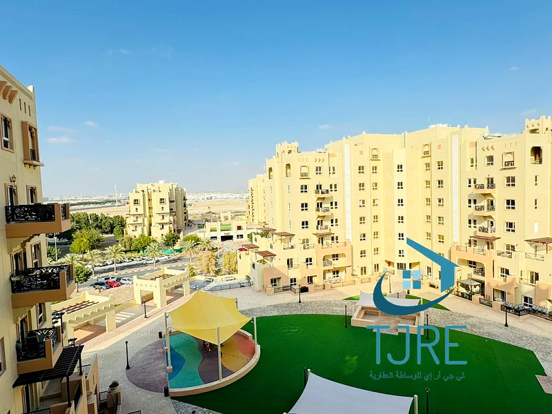 WELL MAINTAINED | SPACIOUS | BRIGHT | NICE COMMUNITY63728264706434110