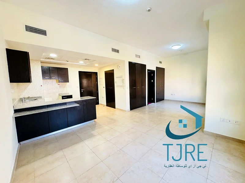 WELL MAINTAINED | SPACIOUS | BRIGHT | NICE COMMUNITY63728264706434111
