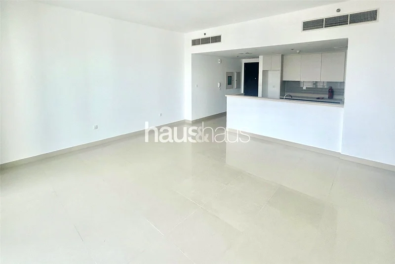 Vacant Soon | Park View | Spacious Layout64026744086019111